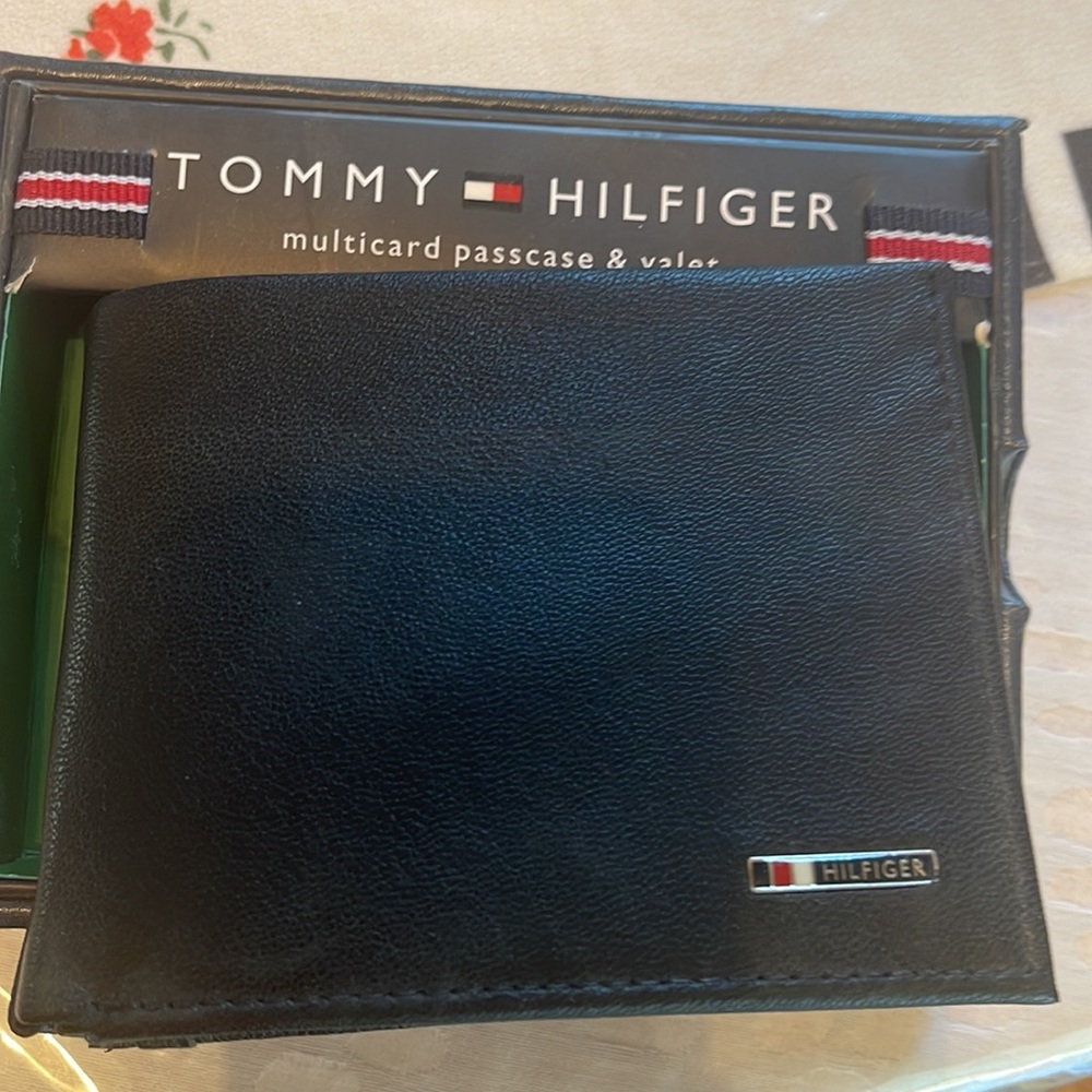 Tommy wallet - Picture 2 of 2